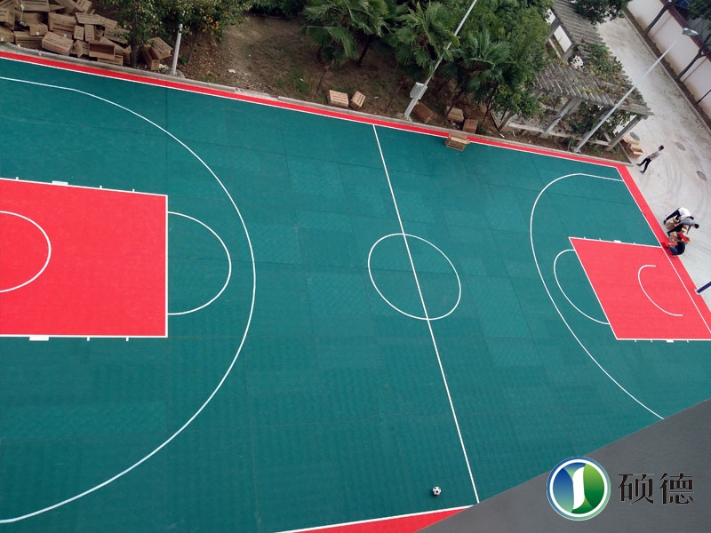 浅析篮球场选用悬浮拼装地板的最主要原因